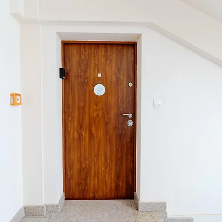 Native Barska 13 Apartment